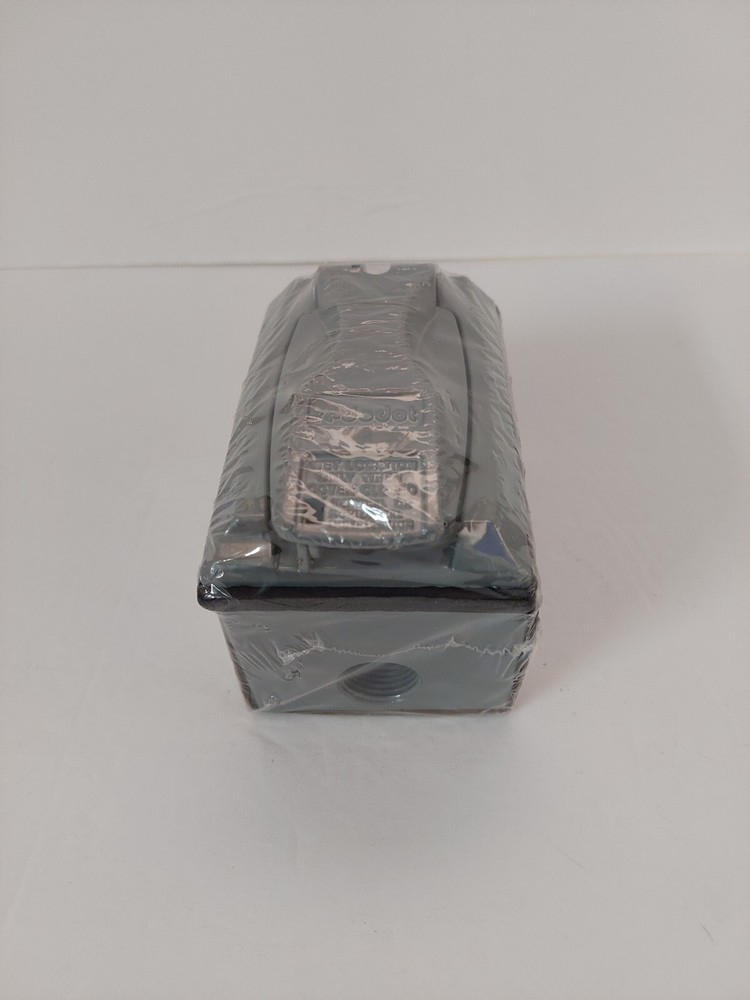 Thomas Betts Red Dot S312E 1-Gang Weatherproof Duplex Outlet