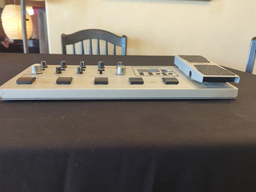 NO AC ADAPTER Korg Toneworks AX1000G Multi Effects Processor