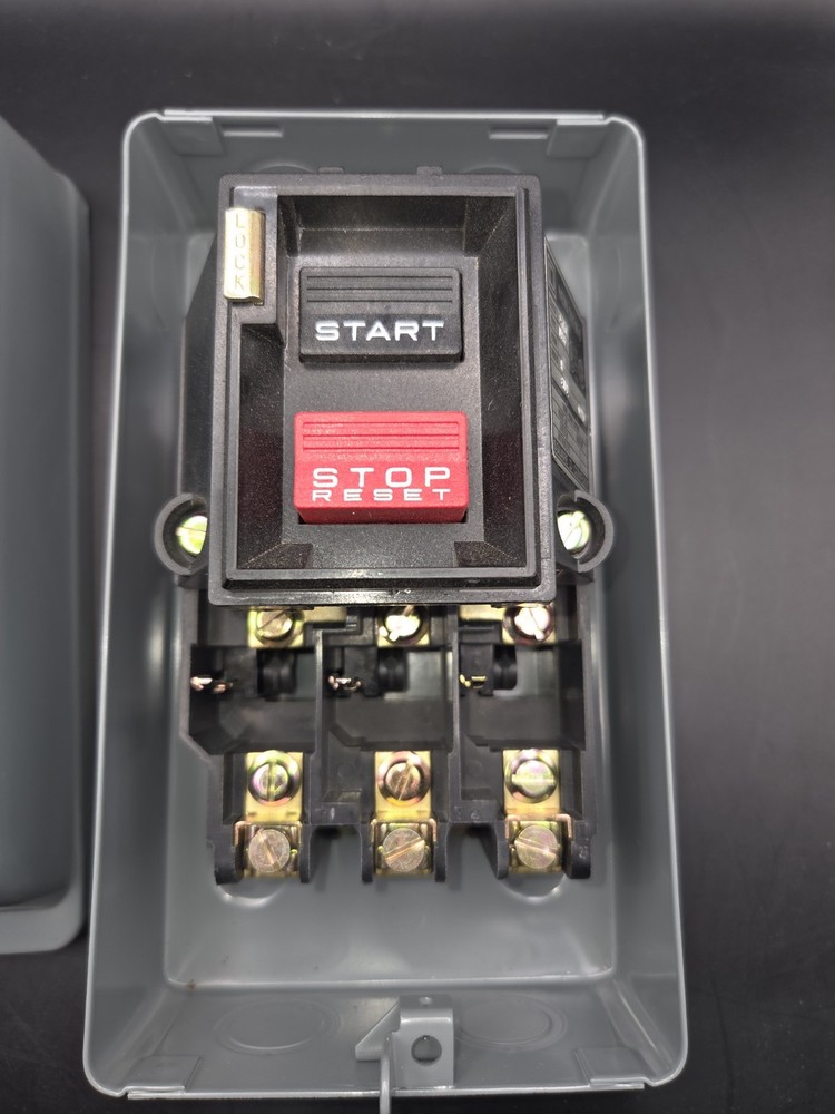 Square D 2510MBG2 3 Phase- AC Manual Starter