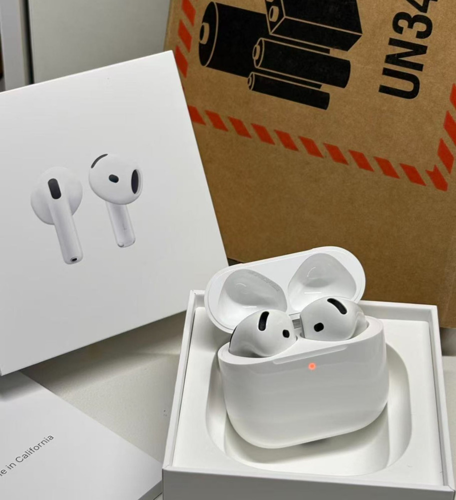 Sealed Apple 4th Generation Wireless In-Ear Headset Active Noise Cancellation