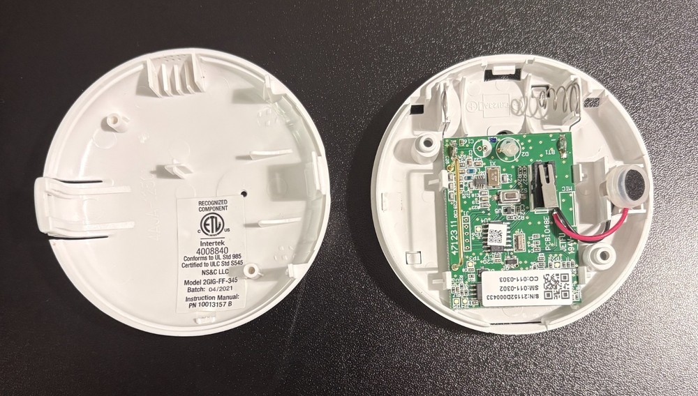 2GIG Edge Alarm Panel + Smoke Detector, Motion Sensor, Camera, 2 Window Sensors