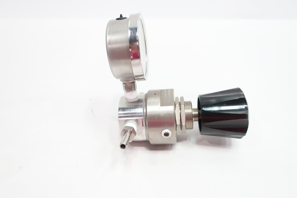 Tescom DVA15BBPFFFF Vacuum Regulator