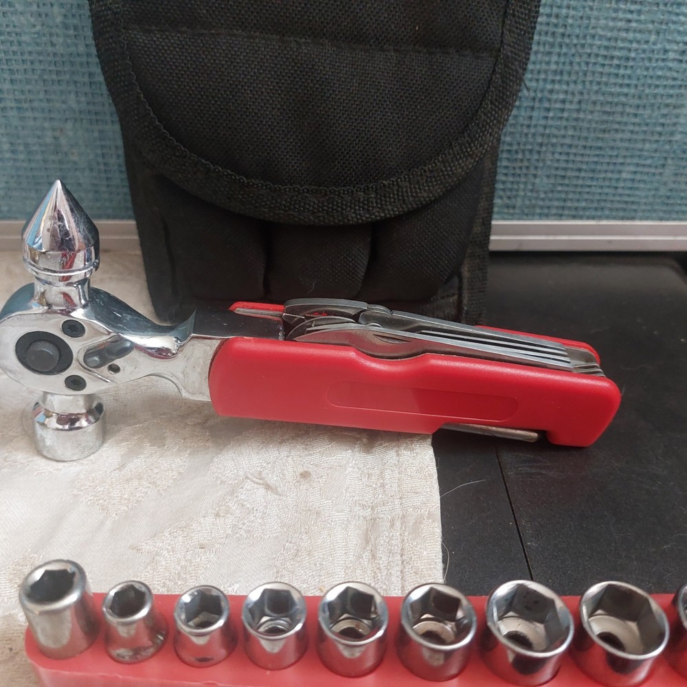 Mini Tool set with belt tool pouch Trucklite