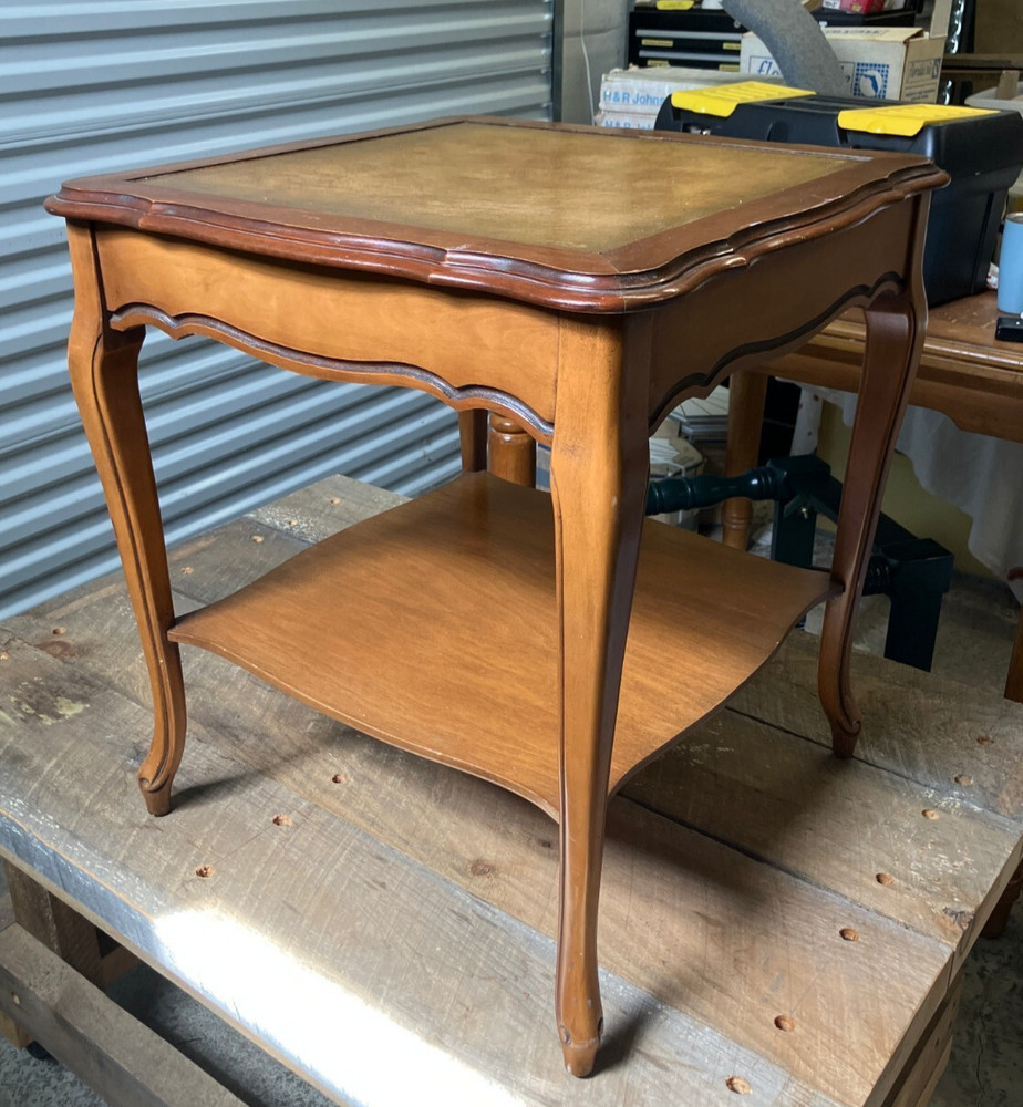 Vtg Antique Colonial Regency Style Solid Walnut Leather Gold Top Side Table