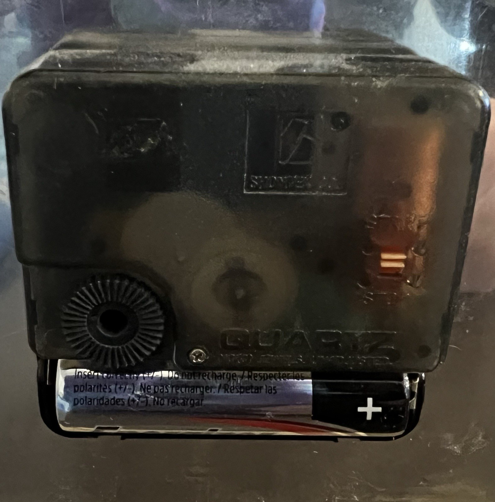 GOLD TONE TABLETOP SQUARE DESK CLOCK CLASSIC- WORKS QUARTZ