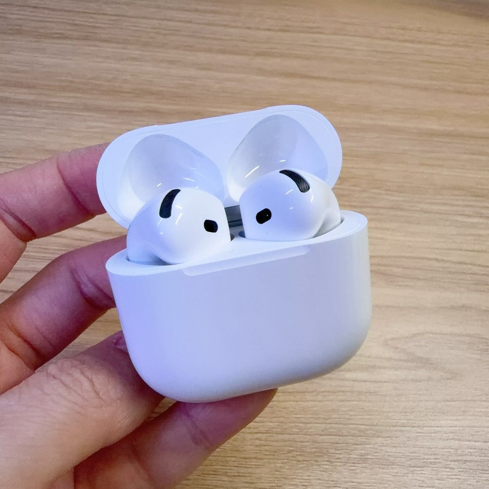 Sealed AirPod 4 with USB-C Charging Case 4th generation White (ANC)