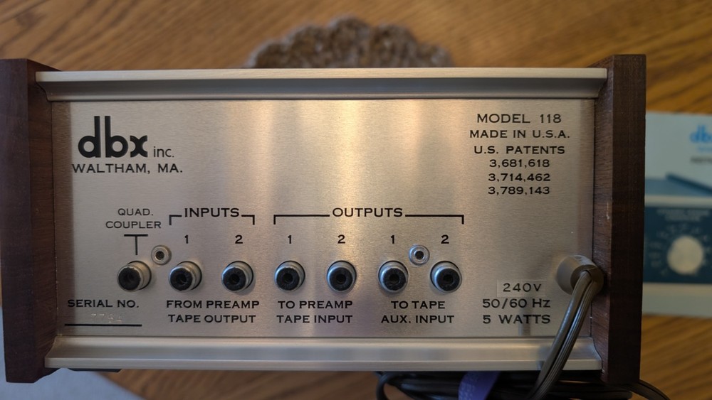 DBX 118 Dynamic Range Enhancer