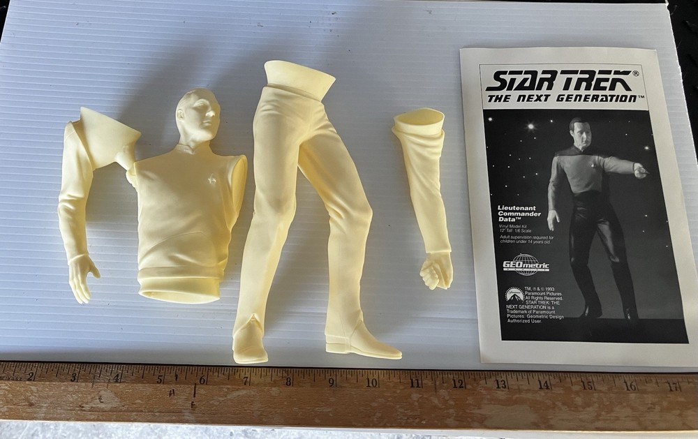 Star Trek Data By Geometric soft vinyl kit