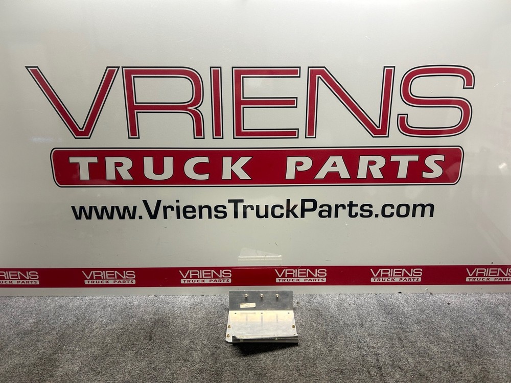 PETERBILT S11-6408 BRACKET CENTER CONSOLE