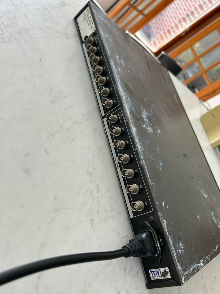 Sony WD880 Antenna Divider