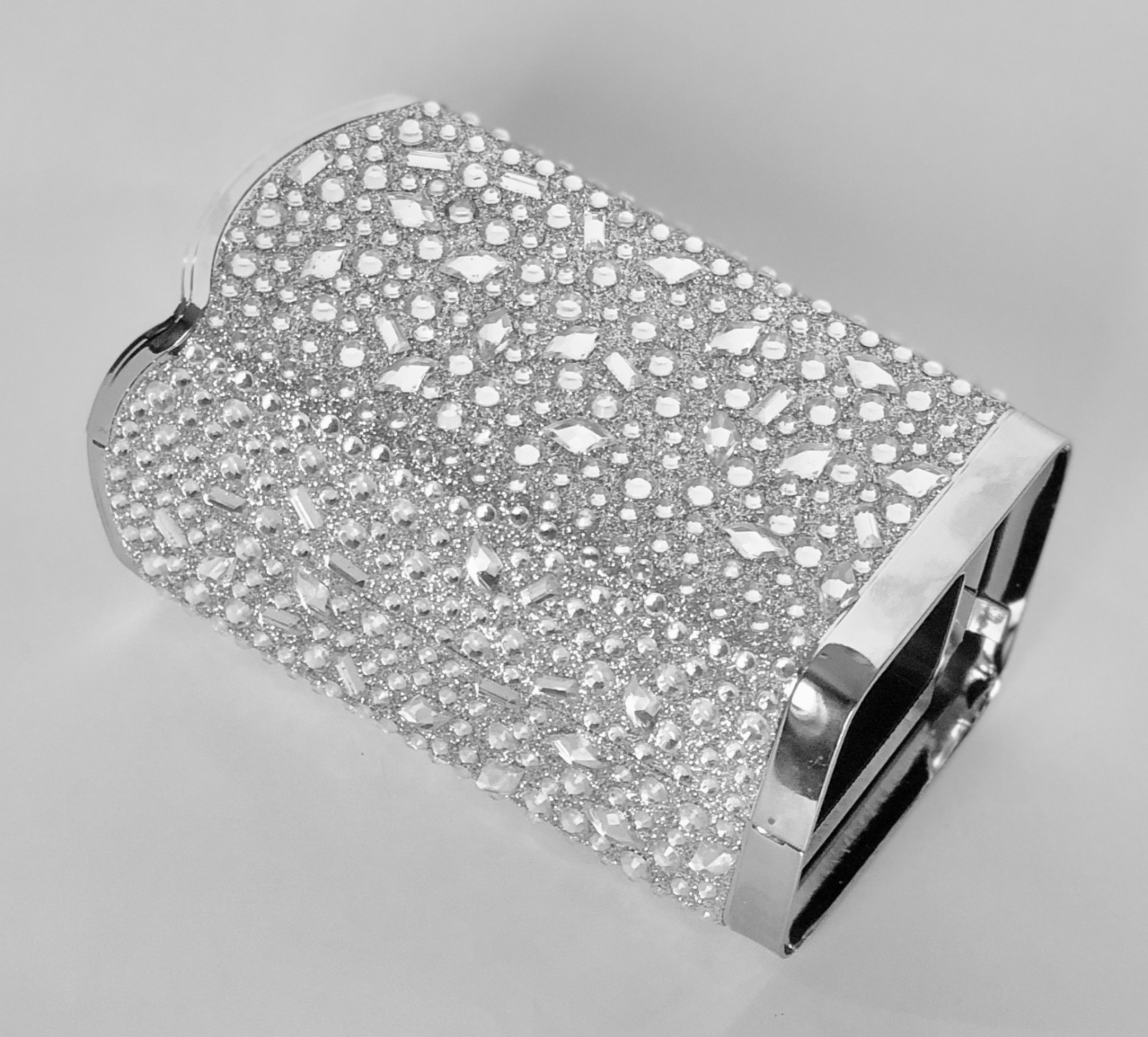 NEW BATH & BODY WORKS SILVER TOSSED GEMS GENTLE FOAMING HAND SOAP SLEEVE HOLDER