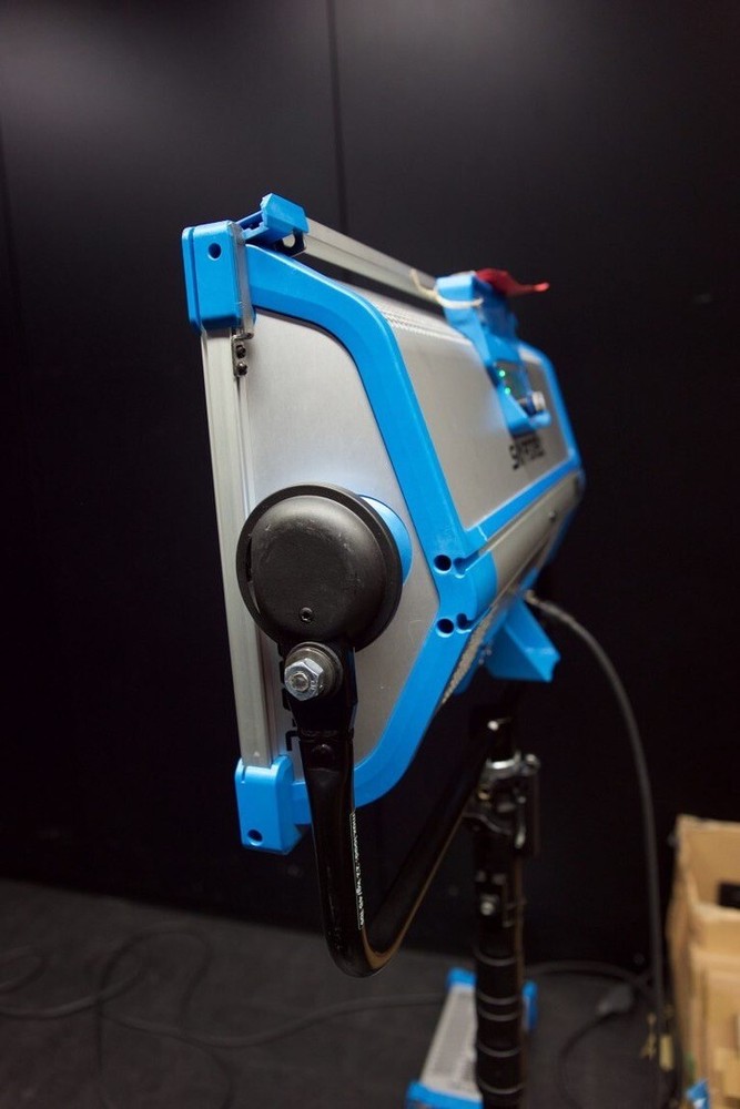 ARRI SkyPanel S120-C LED Softlight Blue/Silver