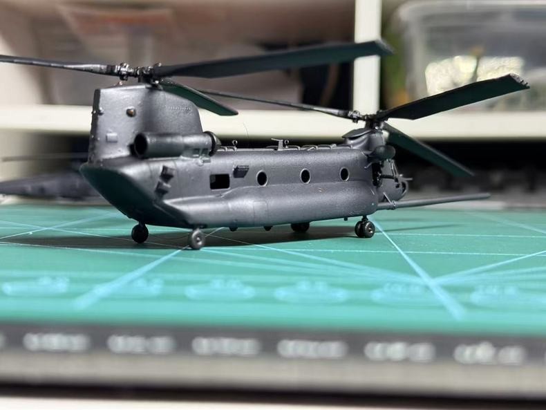 3D Printed Model 1/144 American MH-47G Chinook helicopter Finished Model