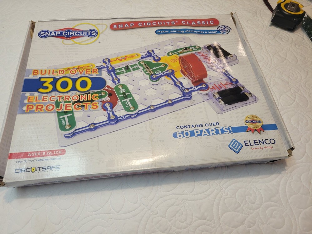 Elenco Snap Circuits SC300 Electronics Kit