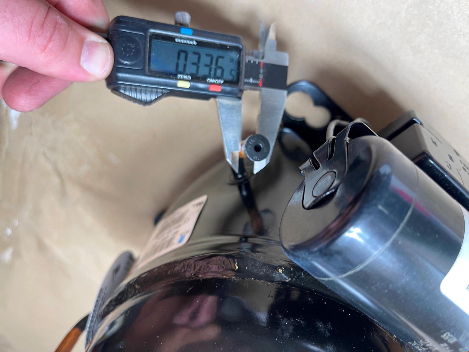 Tecumseh 1/2 Ton 5800BTU Compressor AE1164E-209-J7 AE4450Z-AA1A R404A 115V