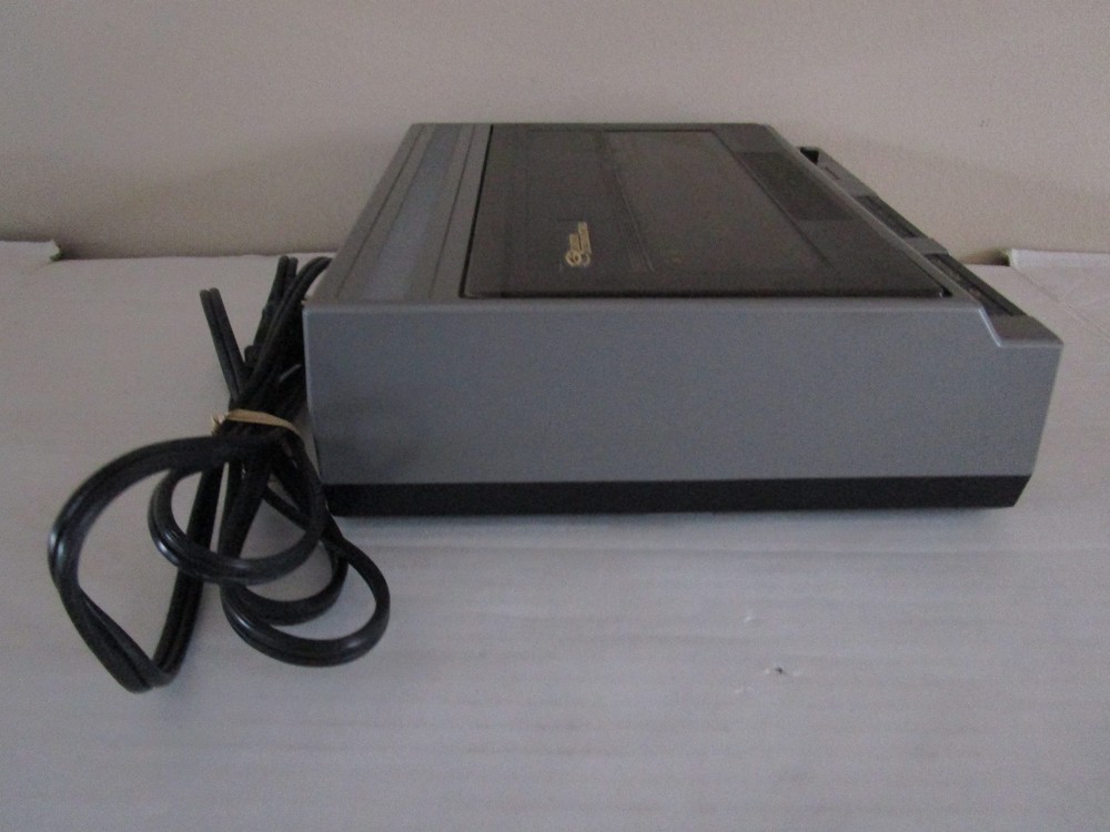 Quantum 2 Way VHS rewinder Tested Model 1200UL with original manual