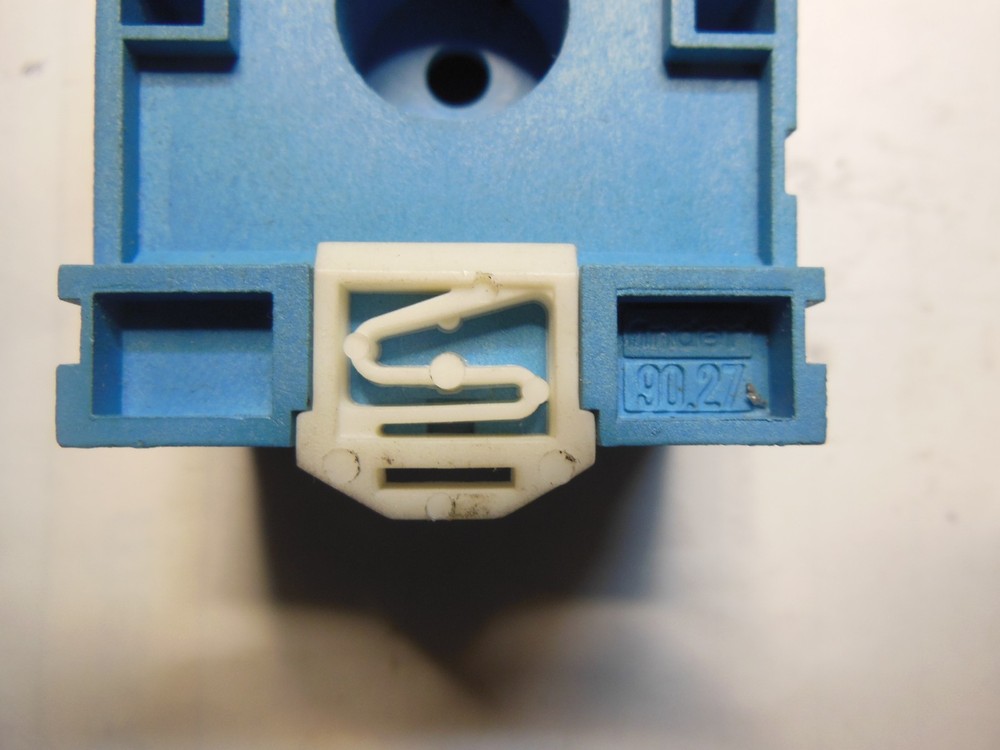 SOCKETS FOR 11 PIN FINDER RELAY 90.27