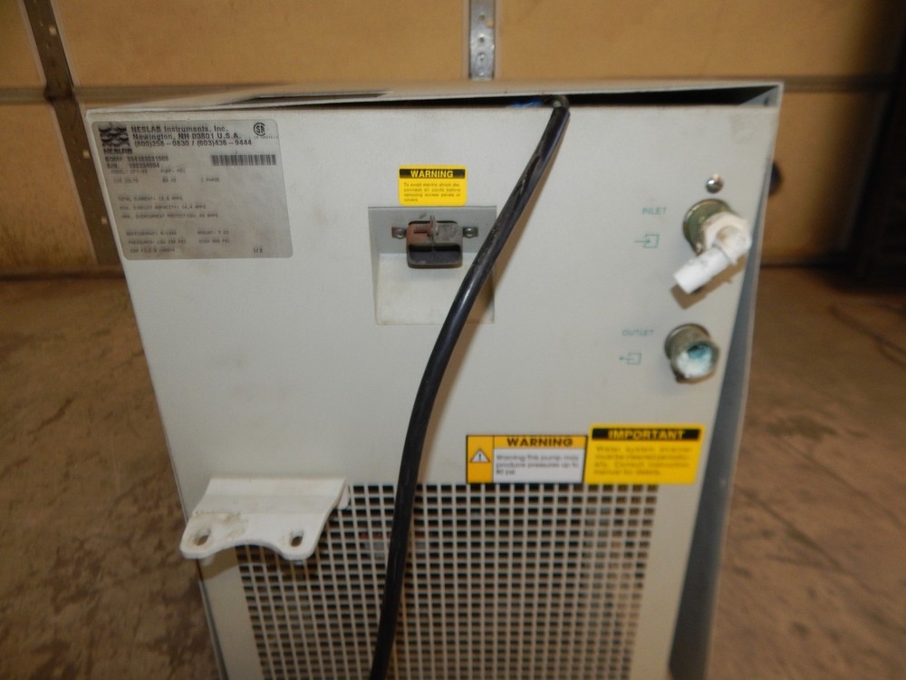 NESLAB CFT-33 REFRIGERATED RECIRCULATING CHILLER (#4575)