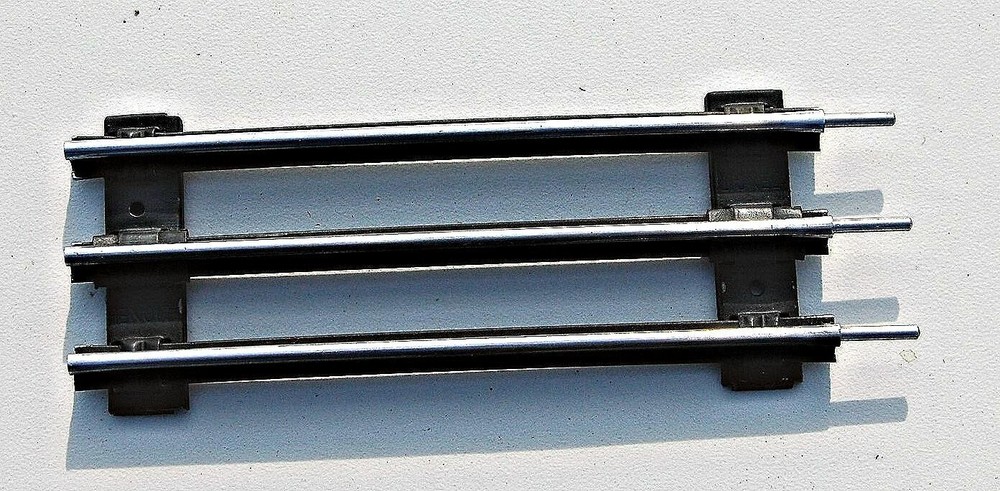 Lionel 027 1/2 Straight track 4 pcs