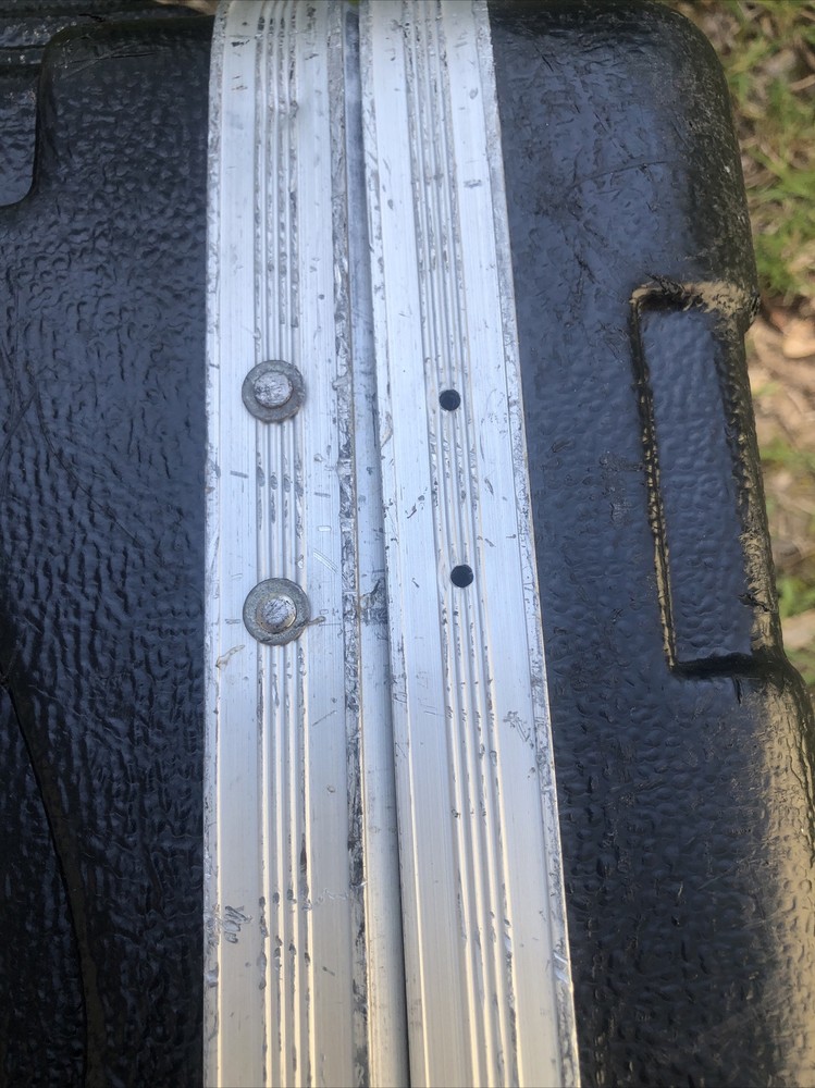 Gator case deluxe polycore 19 instrument case Read Full Description