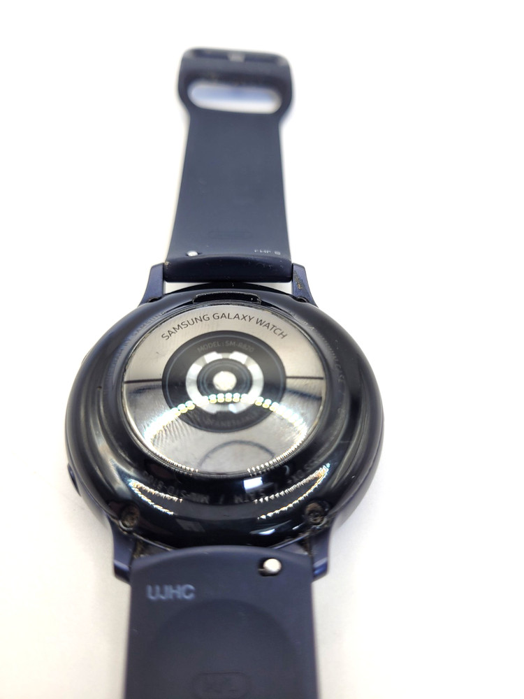 Samsung Galaxy Watch Active 2 - (FRONT SCREEN SCRATCH) Read Description