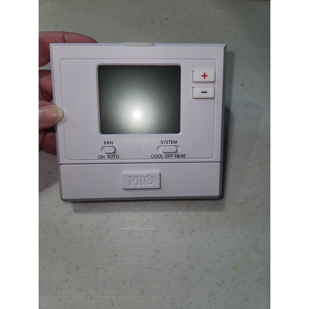 PRO 1 IAQ Electronic Non-Programmable Thermostat Model T701