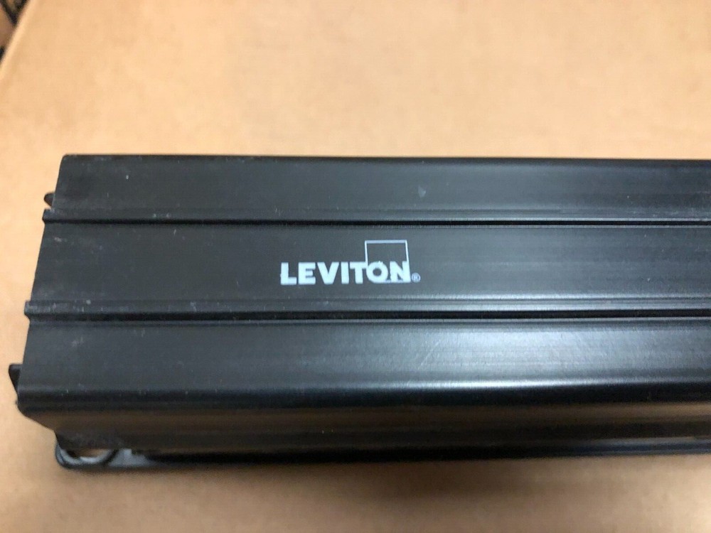 Leviton 1U 19" Server Rack Wire Management System-Rack Mount 8 Slots plastic