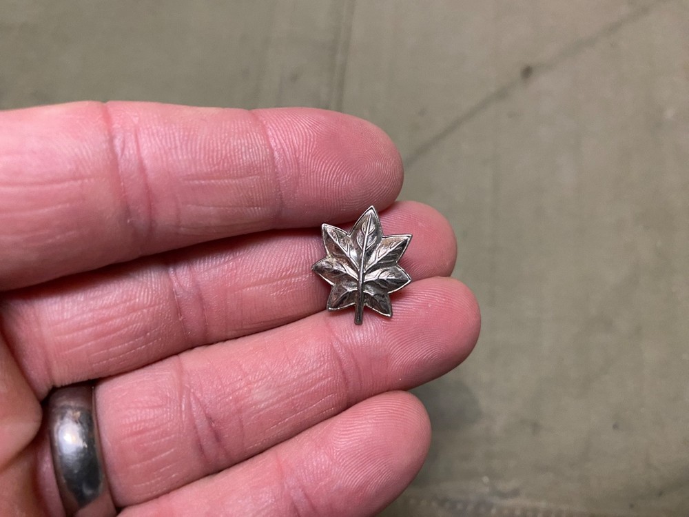 ORIGINAL WWII US NAVY & MARINE SMALL SIZE MAJOR COMMAND COLLAR AND CAP INSIGNIA