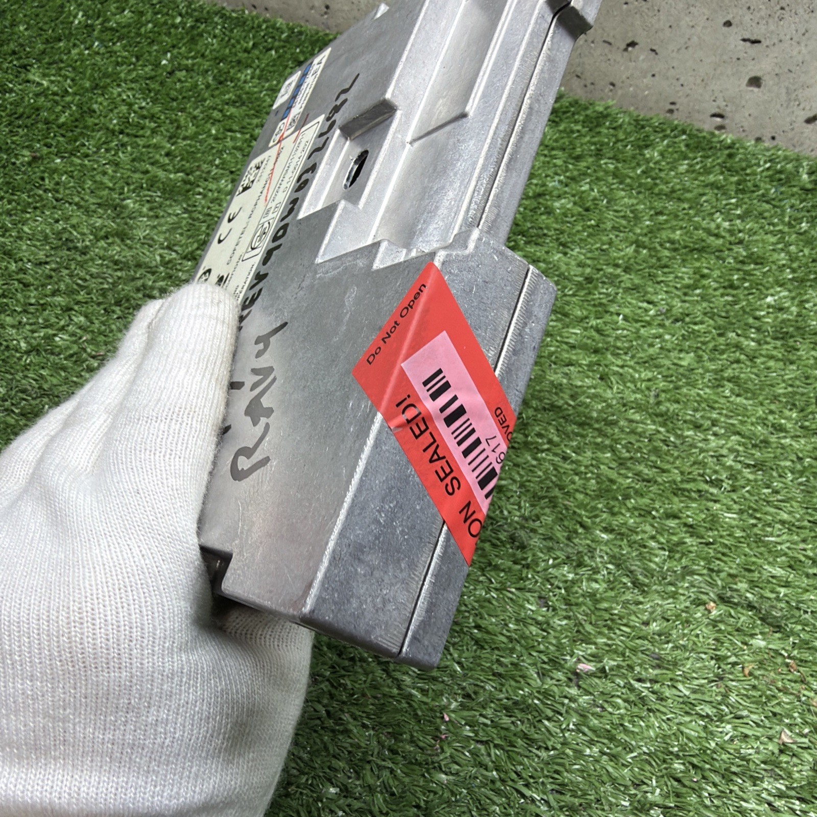 Toyota Harman PT296-47120 BT Extension Box 86100-YY050 -