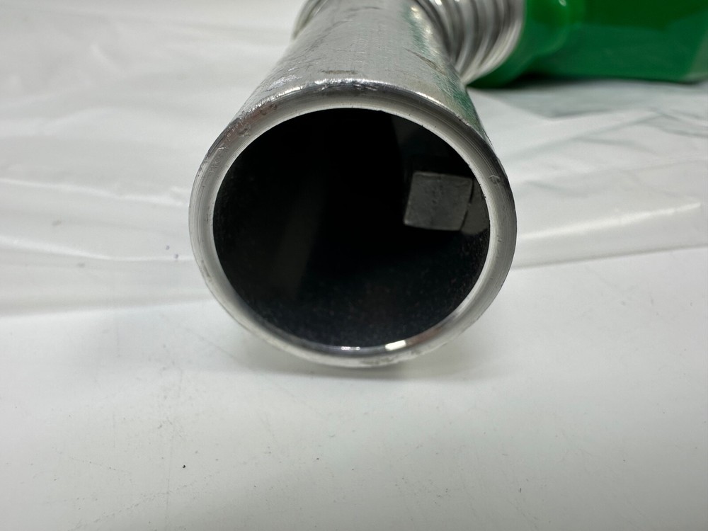 Automatic Replacement Diesel Fuel Pump Transfer Nozzle, Green