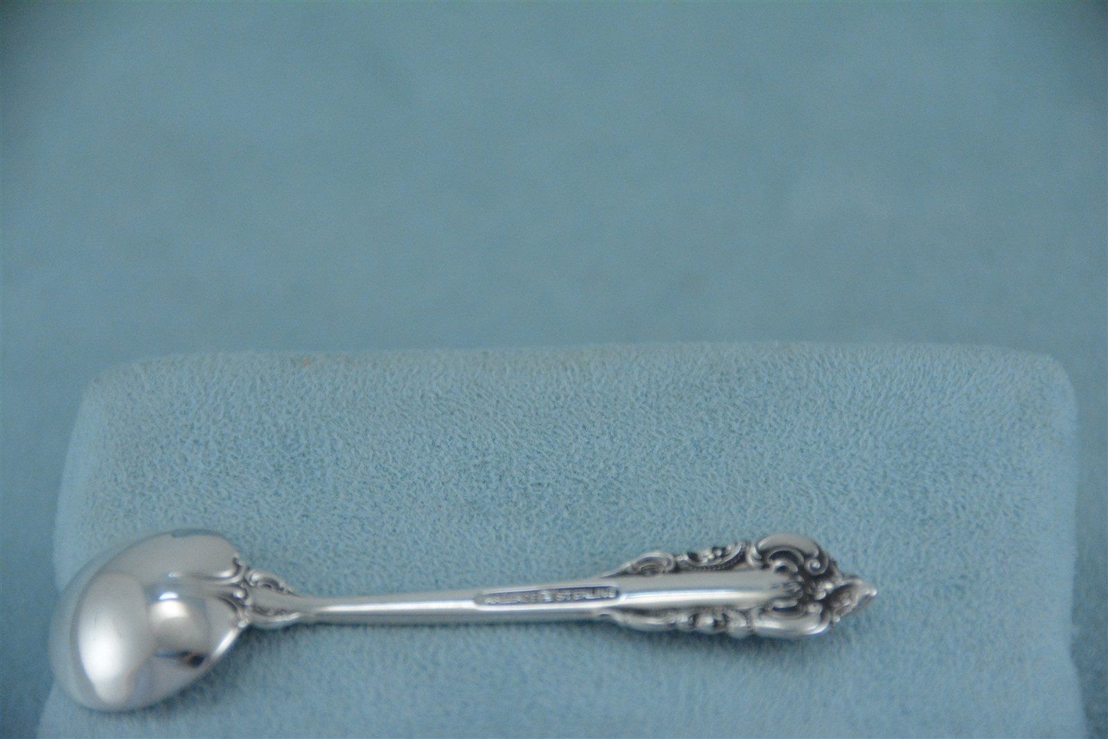 Wallace Grande Baroque Sterling Silver 2-1/2" Salt Spoon No Monogram