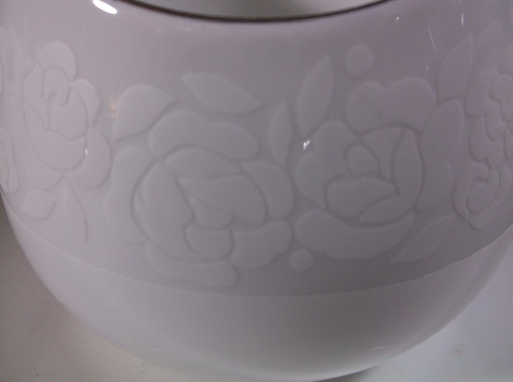 Rosenthal Ermine Gravy Server Sauce boat