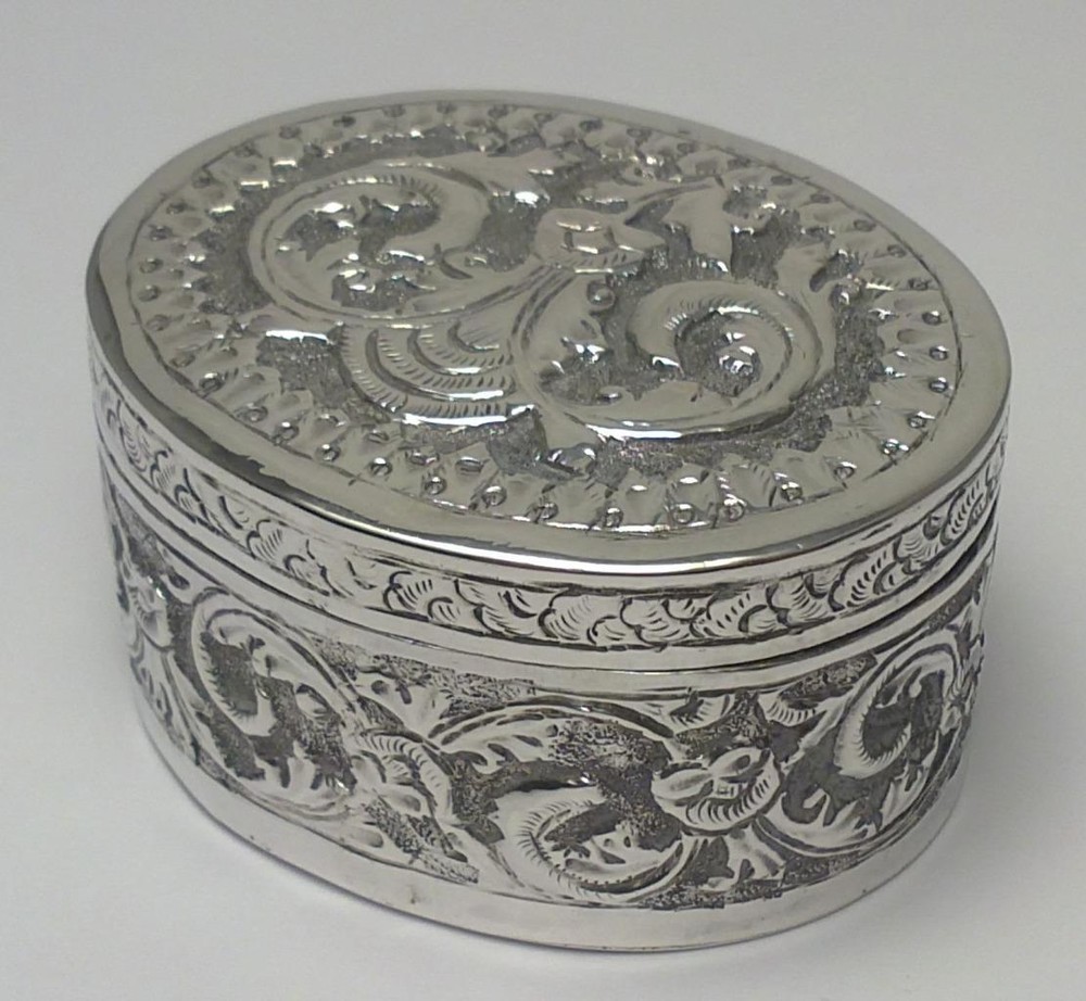 Vintage 800 Silver Trinket / Ring Box (Hand Crafted)–poss. Middle Eastern  (34g)