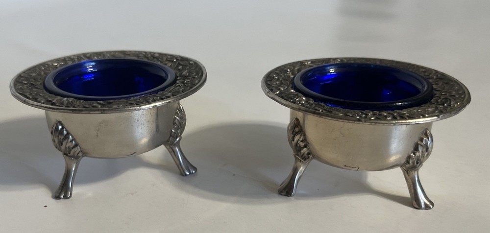 2 Silver plated Pinch Bowls, Cobalt blue Glass dish 1.5”X2.5” / Salt & Pepper