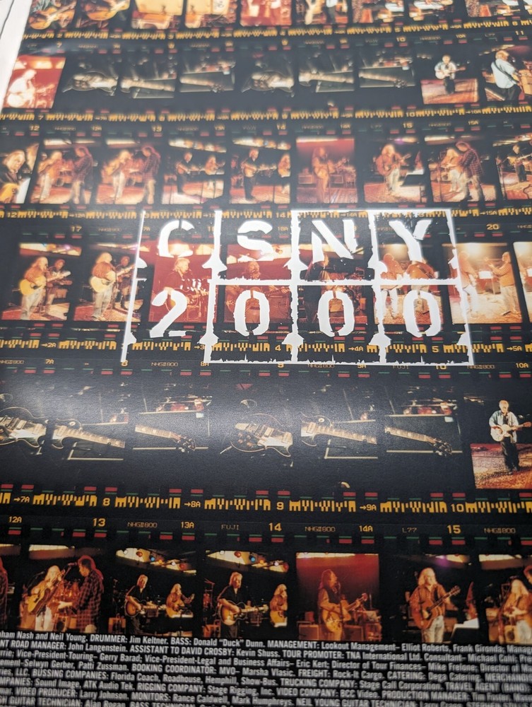 CROSBY, STILLS, NASH & YOUNG 2000 CONCERT PROGRAM BOOK CSNY NEIL YOUNG