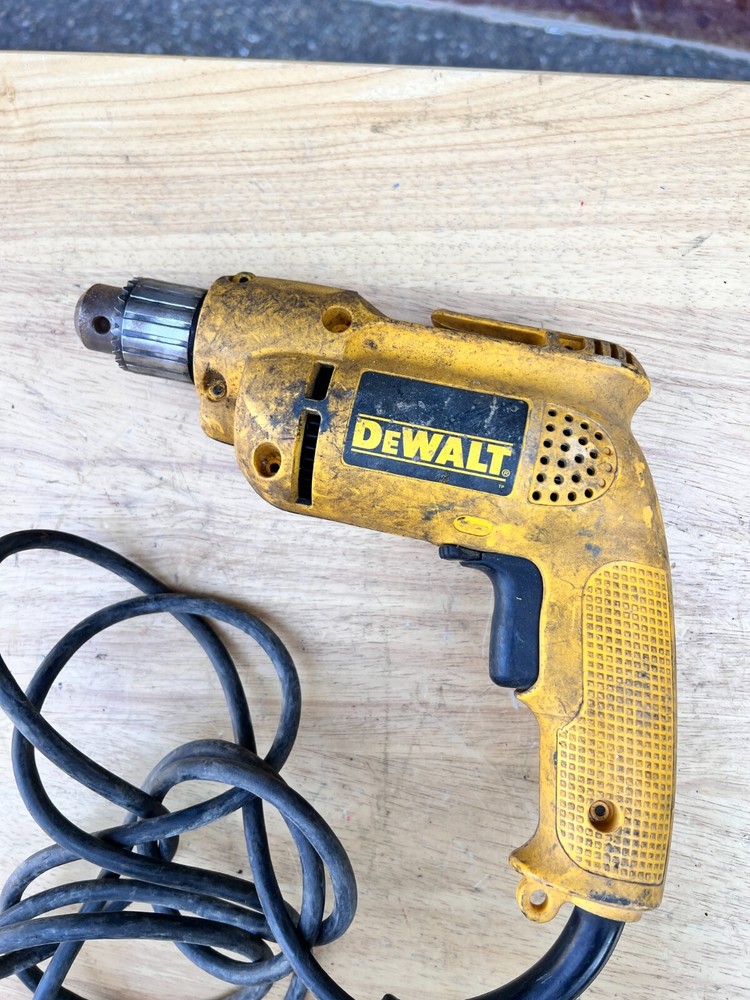 DeWalt D21002 3/8" VSR Variable Speed 6 Amp Corded Drill