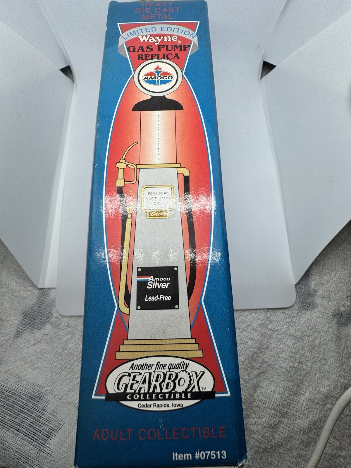 Limited Edition Replica Gas Pump Amoco Silver Wayne Gearbox