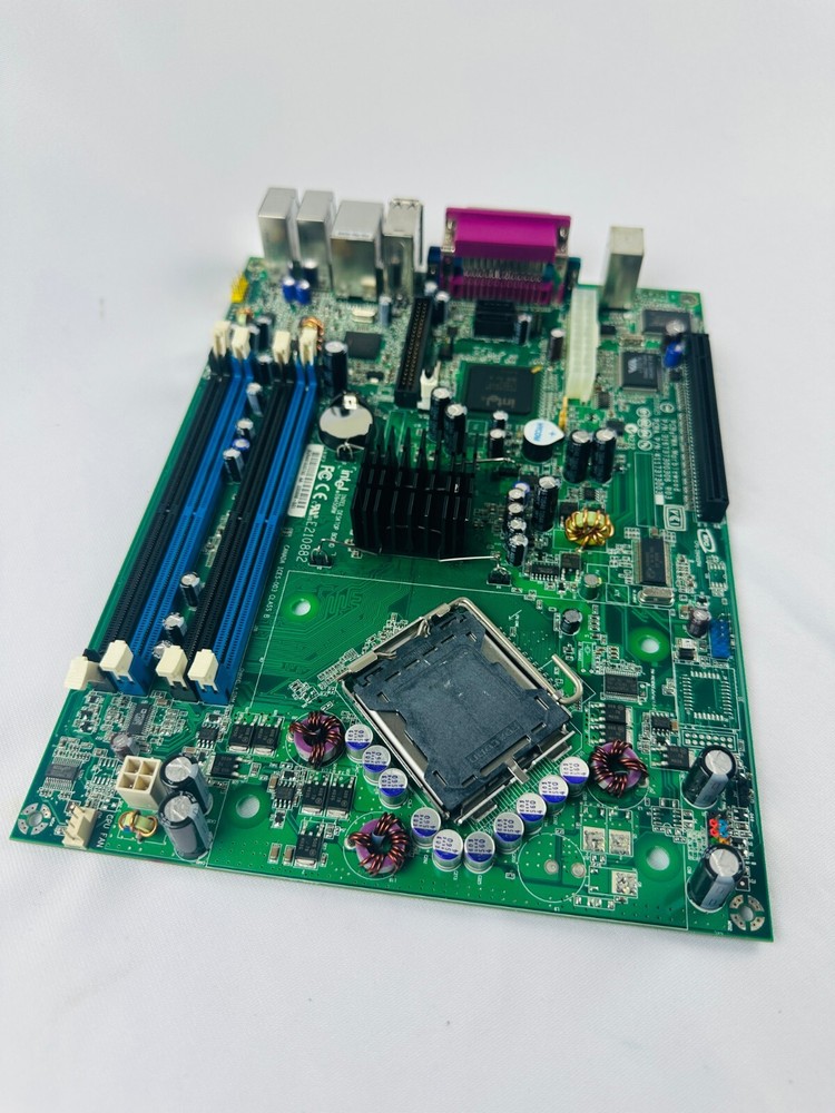 Intel D945GRW Desktop Board