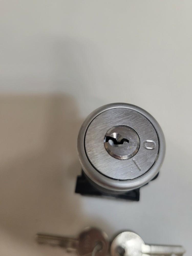 Klockner Moeller EK10 Key Selector Switch with 2 keys