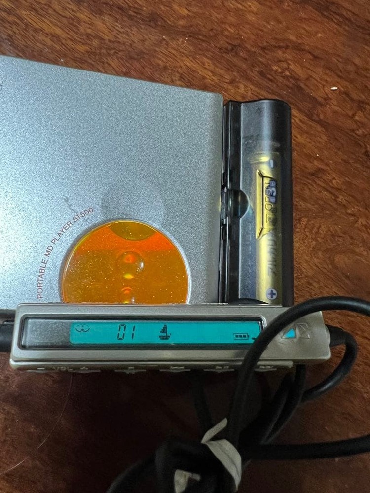 Sharp Portable MD Player ST500 Orange With Many Accessories Operation confirmed
