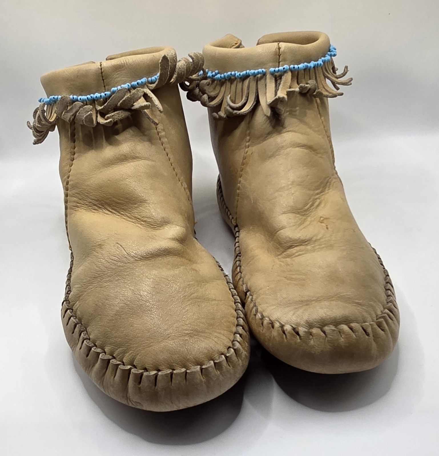 VTG Taos Mocassins Women's 7 to 7.5 Leather Fringed Beaded Indian Maiden
