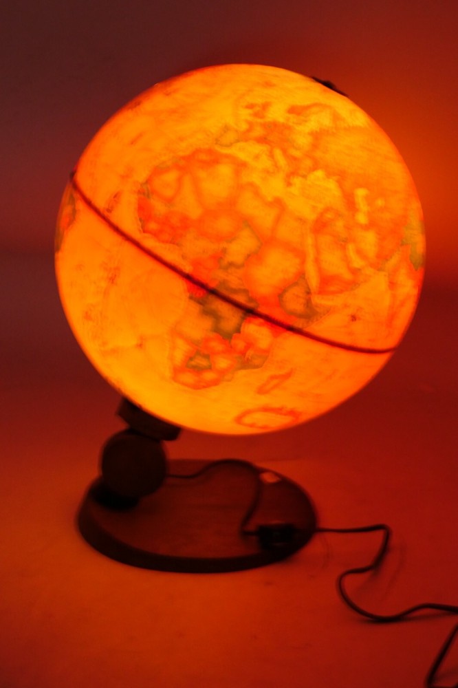 Readers Digest World Antique Spot Globe