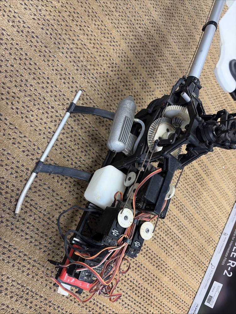 Kyosho Concept 30 helicopter