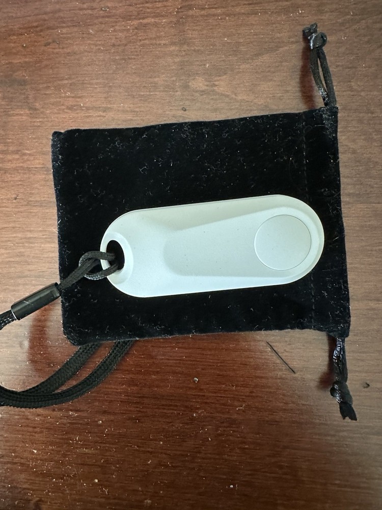 DATAFY Kindle Or iPad Page Turner Remote Control White
