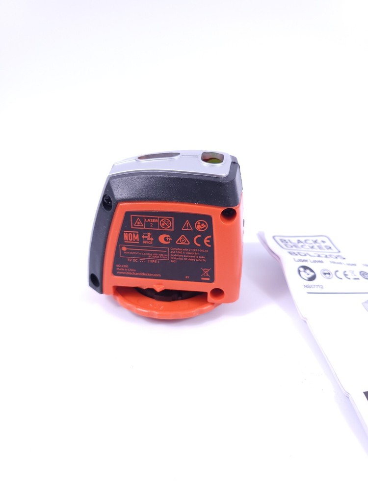 BLACK + DECKER BDL220S • Laser Level 2 Bubble Vials