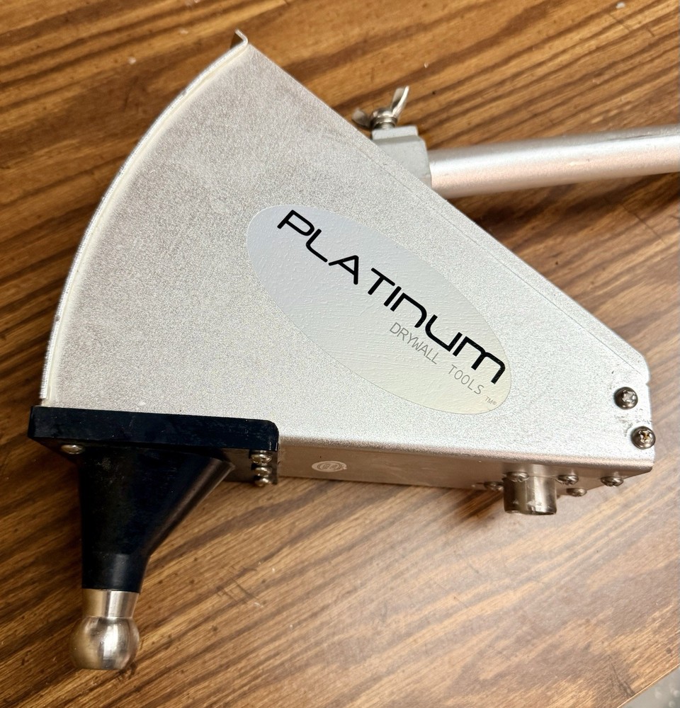 Platinum 8” Corner Box With 50” Fixed Handle - Lightly Used