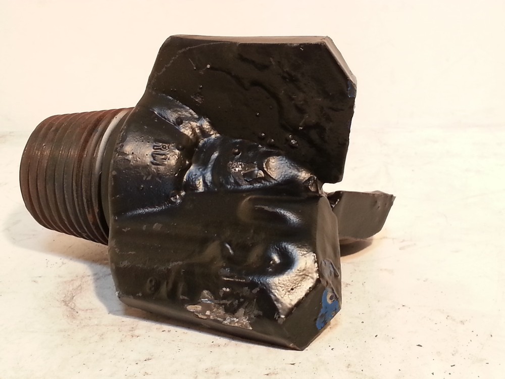 4-7/8 inch Carbide Chevron Drag Bit 3 Wing 2-3/8API Reg Solid