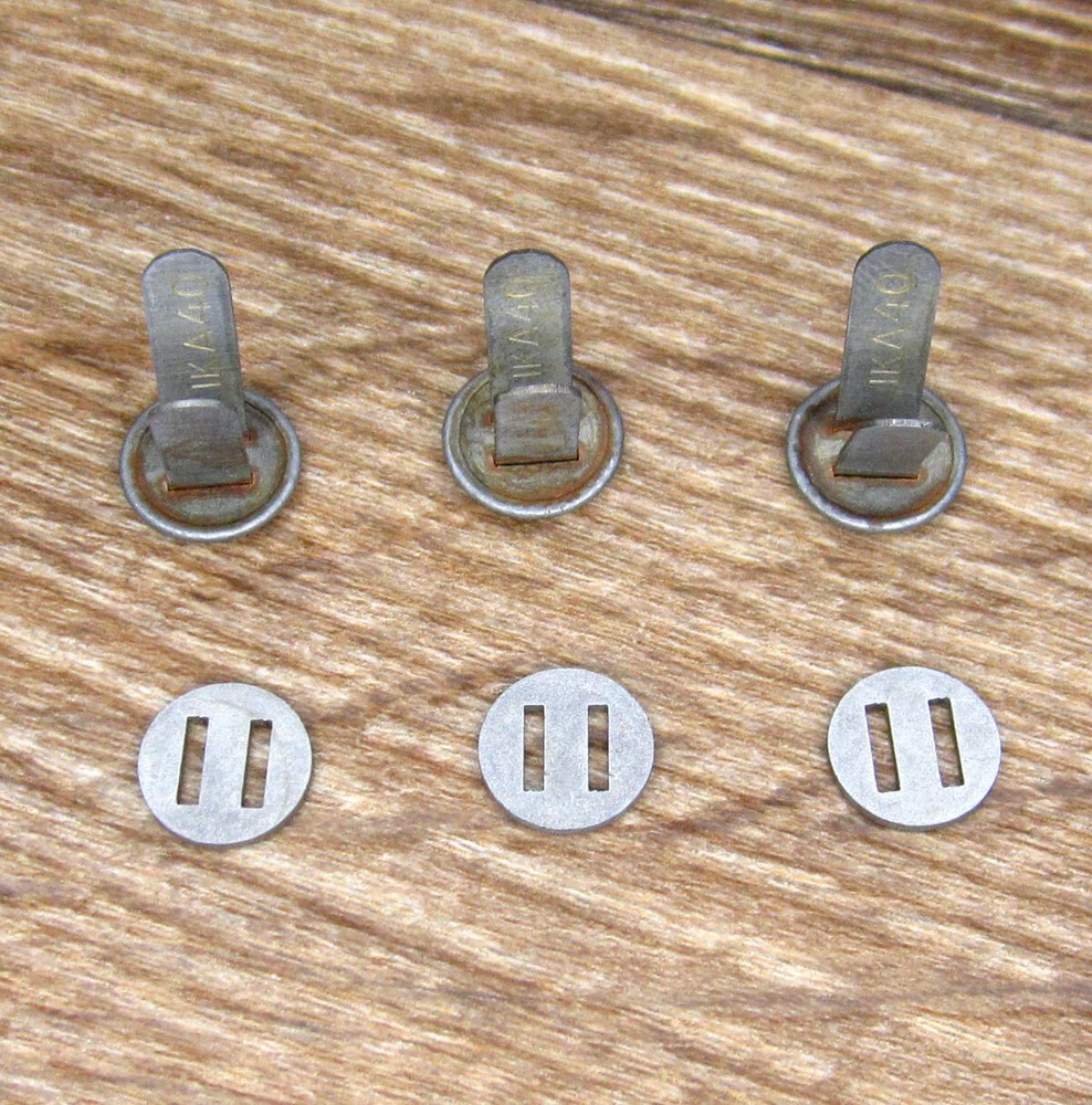 WW2 german helmet split pins. REPLICA IKA40!