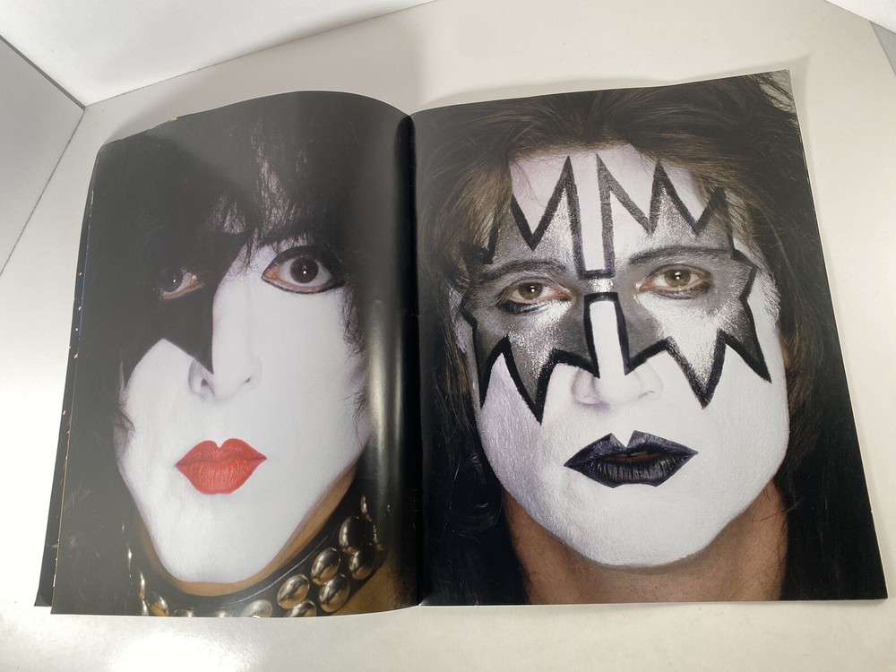 KISS World Domination 2003-2004 Tour Book Program Vintage Original Collectible
