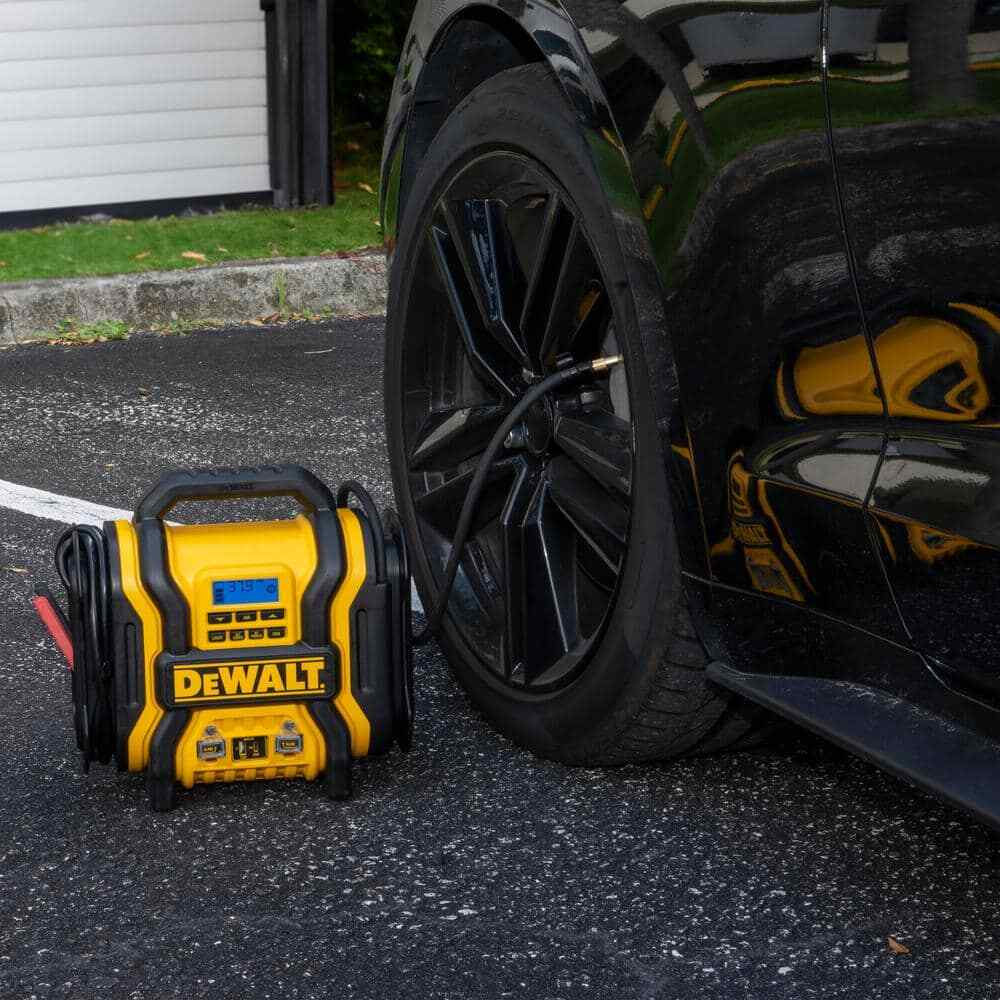 DEWALT Portable Power 2000 Peak Amp Jump Starter w/Digital Compressor